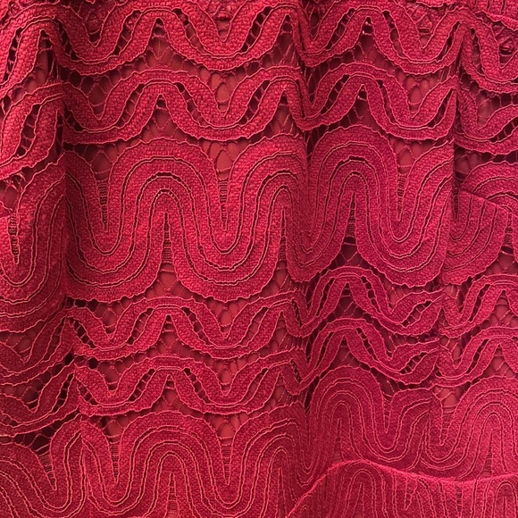Like New Trina Turk Mai Tai Red Lace Dress Size 8 - Picture 2 of 11